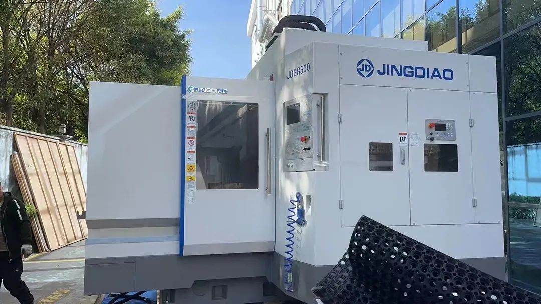 Five axis CNC machining center(图5)